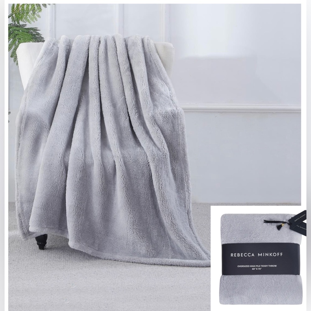 REBECCA MINKOFF Oversized High Pile Fleece Soft Grey Fuzzy Warm Throw Blanket